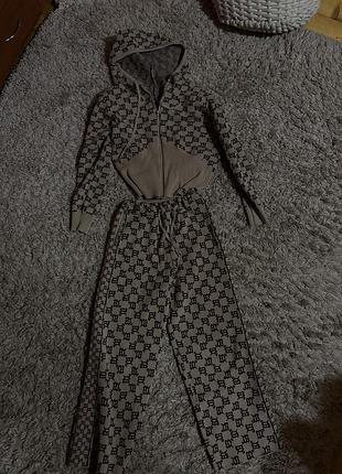 Теплий костюм