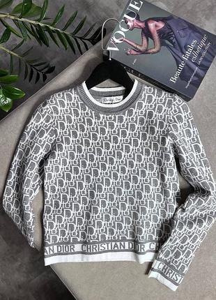 Кофта брендова светр