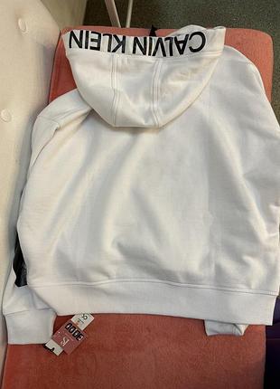 Стильне утеплене худі calvin klein 3