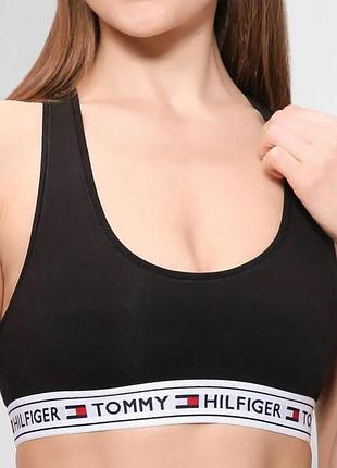 Топ жіночий tommy hilfiger розмір м чорний