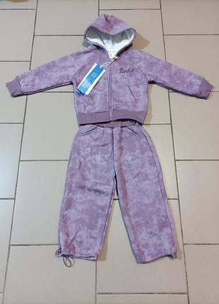 Спортивный теплый костюм