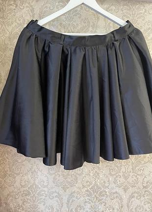 Спідниця пишна