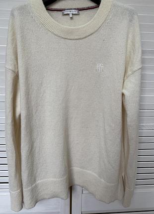 Светр молочний