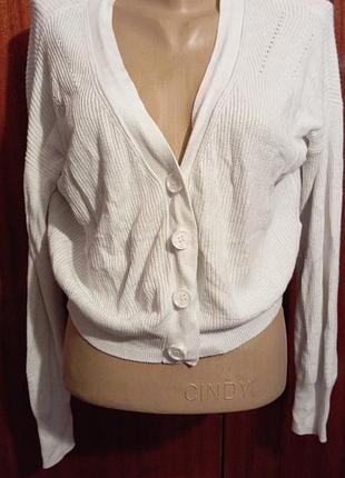 Укорочена кофта на гудзиках емка