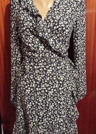 Платье на запах xs состояние идеально