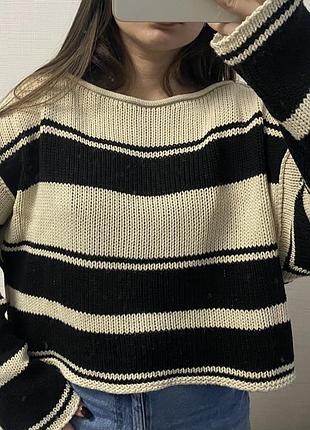 Светр жіночий в смужку