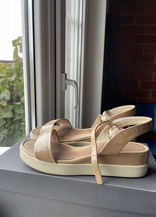 Босоніжки жіночі ecco.  розмір 38.