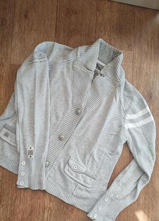 Класизна кофта