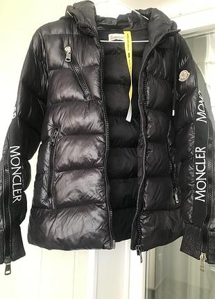 Moncler гусячий пух розмір m, s