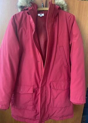 Зимова куртка  пуховик uniqlo унісекс ,розмір s ,або на підлітка