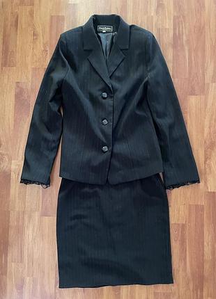 Чорний костюм піджак + спідниця s
