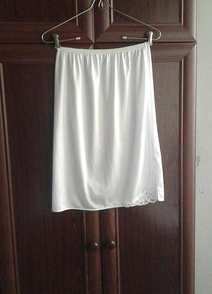 Білосніжна спідня спідниця, підспідничник із розрізлом і мереживом bhs