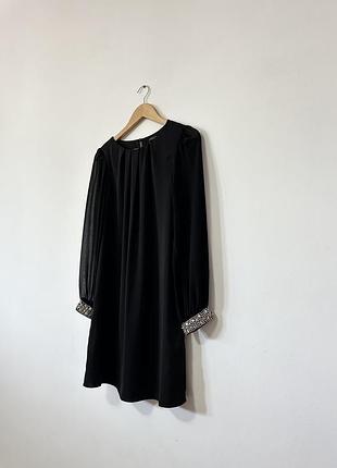 Шикарное платье с красивыми рукавами🌿