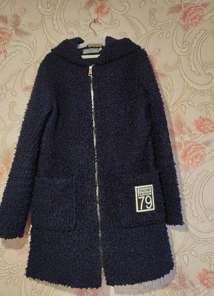 Продам теплую женскую кофту в идеальном состоянии выглядит как новая. подойдет на размер 46- 48.