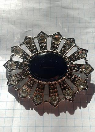 Брошь винтаж цвет серебра