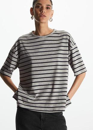 Футболка cos сіра смугаста полосата бавовняна трикотажна в полоску
