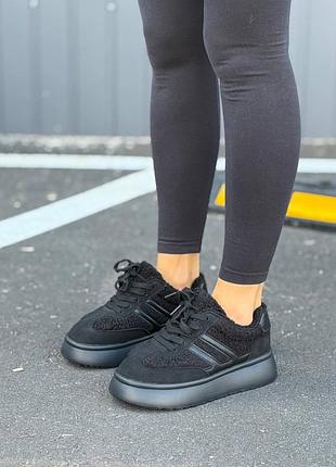 Кроссовки женские зимние