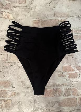 Жіночі плавки-бікіні чорного кольору з високою посадкою cenzored