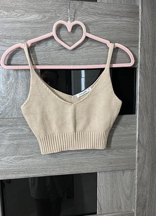 Топ приємний до тіла