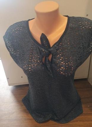 Жіноча бу футболка