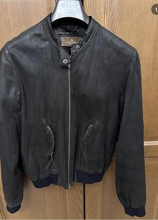 Шкіряна куртка “naf-naf”