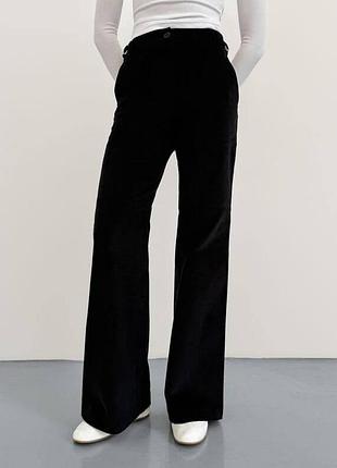 Жіночі стильні вельветові штани-кльош з ременем і металевою бляшкою