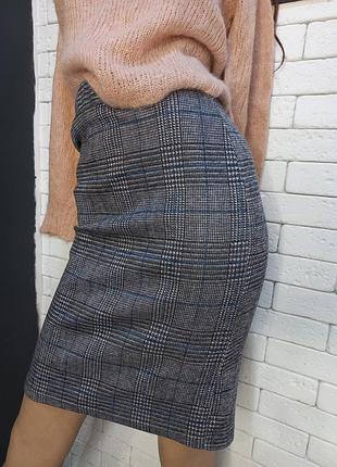 Невероятная, фирменная, в клетку, приталенная, юбка до колена, в талии на резинке, без застежек