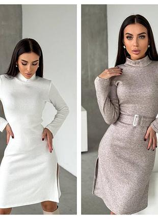 Женское платье, теплое и стильное.