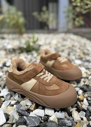 Зимові кросівки для дівчинки