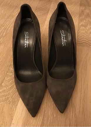 Туфлі італійського бренду “sebastian”