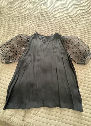 Гарна жіноча блуза