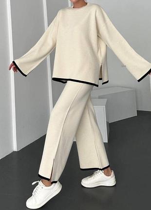 Жіночий костюм