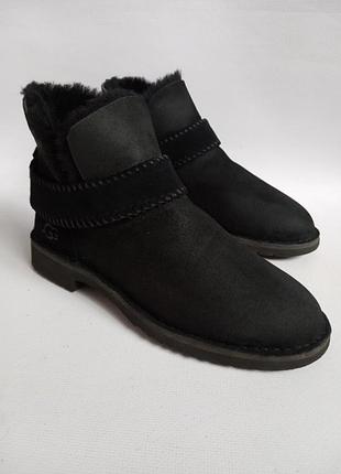 Замшеві утепленні чобітки ugg