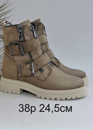 Кожаные демисезонные ботинки ботильоны