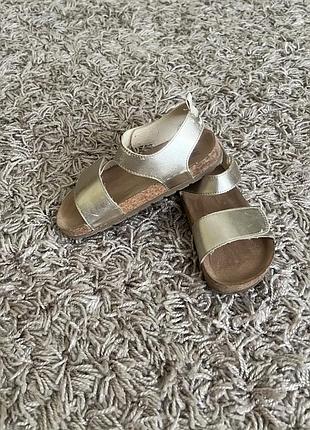 Легенькі босоніжки сандалі h&m 27 розміру