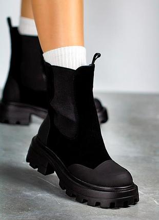Черевики жіночі замшеві чорні з резинкою 8031-28