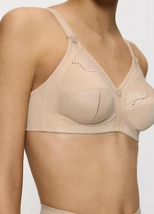 Бюстгальтер triumph doreen + cotton 01