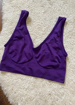 Безшовний топ на широких бретелях спортивний