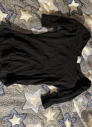Топ чорний базовий