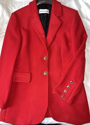 Піджак жіночий демісезонний, виконаний з пальтової тканини ( кашемір), стан новий, якісна фурнітура.