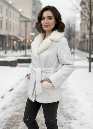 🤍 стильное стеганое полупальто с искусственным мехом 🤍 теплое, мягкое и элегантное — идеальный выбор для зимних дней!