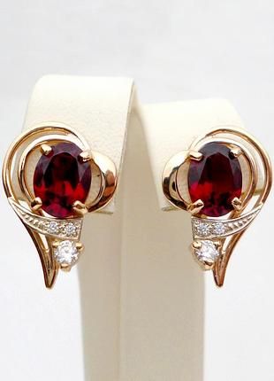 Золотые серьги 585 пробы с гранатами 3,75 г. (арт. 60215)