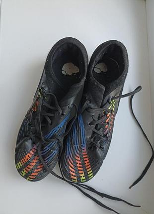 Бутсы с эластичным верхом,футбольные, подростковые по стулу длина 24,5 см, в идеальном состоянии