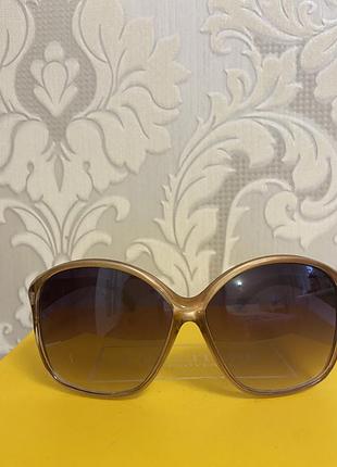 Жіночі окуляри