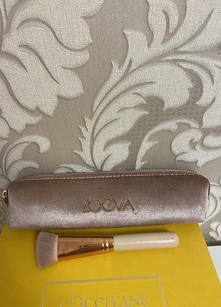 Косметичка та пензлик zoeva
