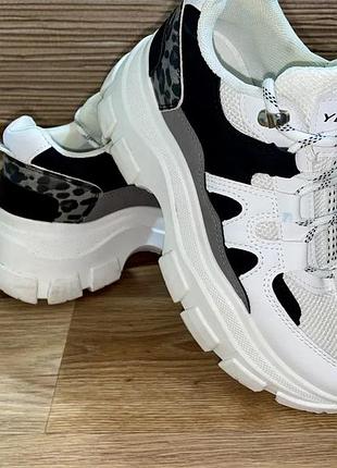 Жіночі кросівки ybokai