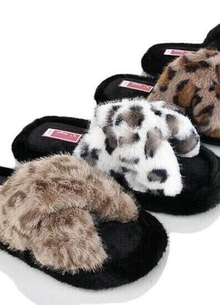 Кімнатні тапочки лео принт