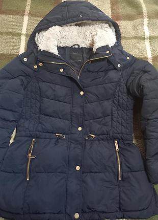 Очень теплая женская куртка с утепленным капюшоном