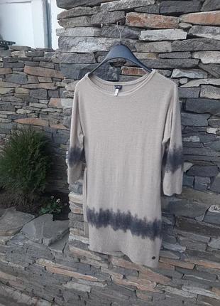 Отличное шерстяное брендовое платье с пояском armani. кардиган. оригинал.