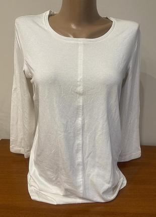 Жіноча футболка